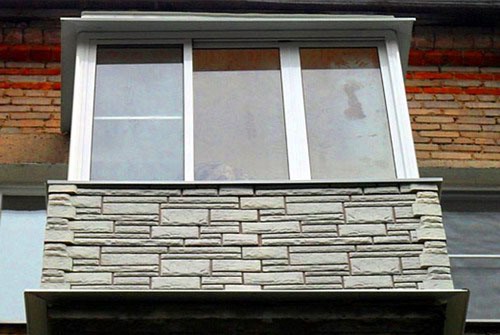Пример отделки балкона снаружи